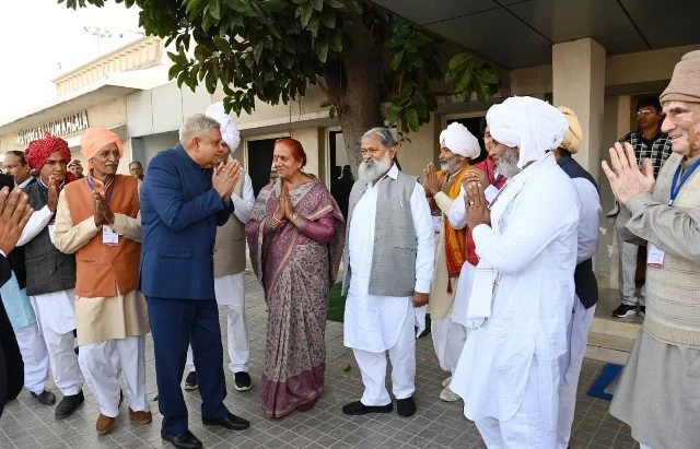 जाट समाज की खाप पंचायतों ने किया उपराष्ट्रपति का स्वागत