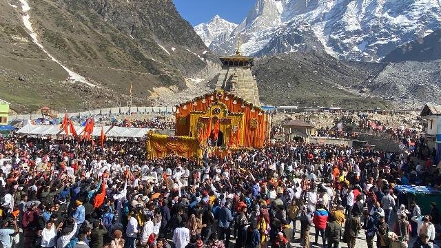 8 दिन में रिकॉर्ड श्रद्वालुओं ने किए श्री केदारनाथ धाम के दर्शन