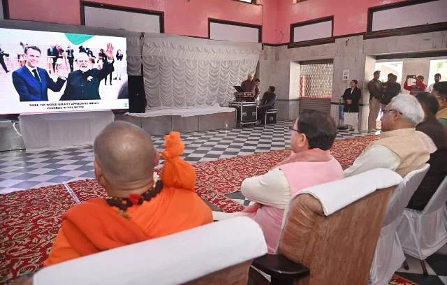 सीएम धामी ने सुना मन की बात का संस्करण