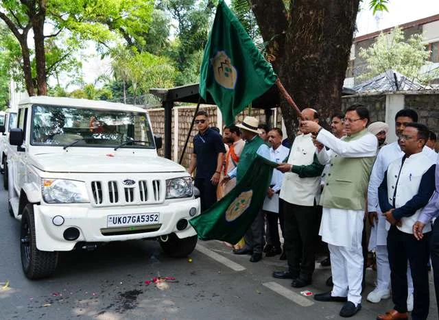 अब वनों की निगरानी हुई आसान, विभाग को मिले नए वाहन