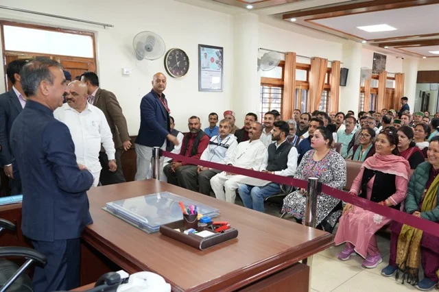 पंचायती राज संस्थाओं के प्रतिनिधियों ने मुख्यमंत्री से भेंट की