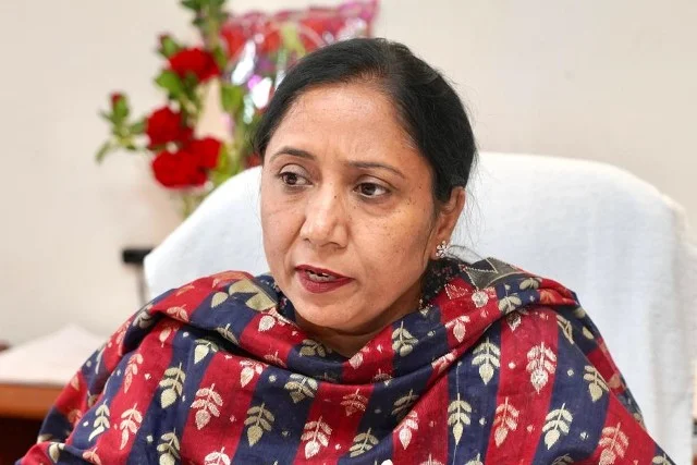 मंत्री ने श्री मुक्तसर साहिब जिले के आग प्रभावित गांवों का दौरा किया