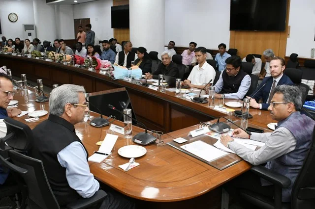 हरियाणा के मुख्य सचिव से मिले 13 देशों के 28 प्रतिनिधि