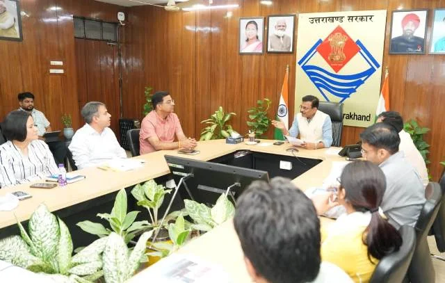 देहरादून यातायात व्यवस्था सुधारने को लेकर मुख्य सचिव की बैठक