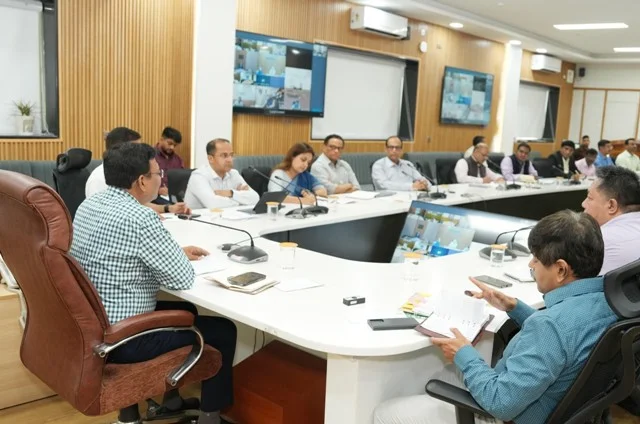 मुख्य सचिव बर्द्धन की अध्यक्षता में हुई सचिवालय में महत्वपूर्ण बैठक