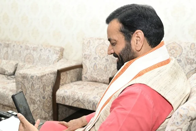 मुख्यमंत्री ने 12वीं के टॉपर्स को दी बधाई