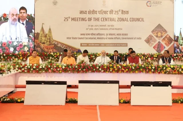 धामी ने उठाई उत्तराखंड के सीमावर्ती क्षेत्रों में सुविधाओं की मांग