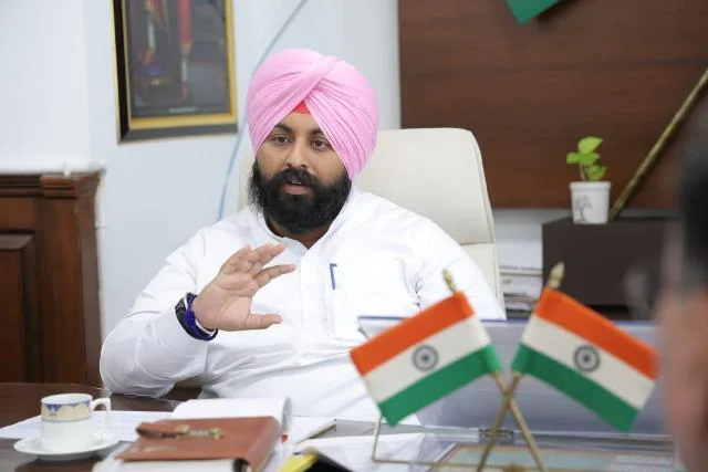निजी कॉलेजों के विश्वविद्यालय अपग्रेडेशन प्रस्तावों पर जल्द कार्रवाई का निर्देश