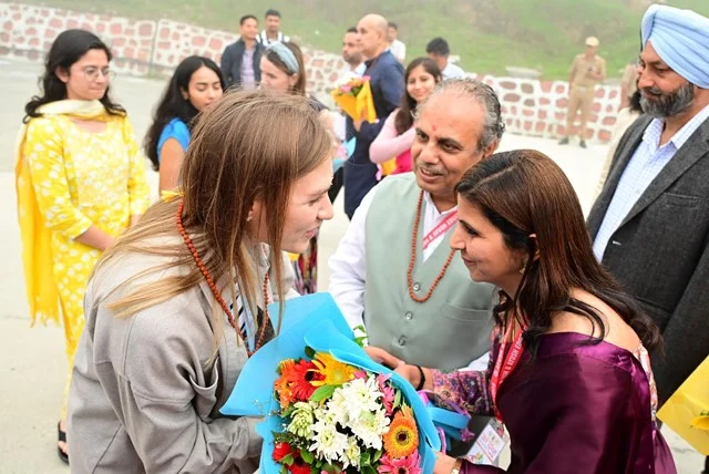 योग दिवस पर भराड़ीसैंण पहुंचे 8 देशों के राजदूत