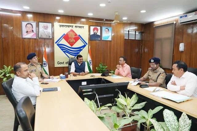 धार्मिक स्थलों की सुरक्षा पर मुख्य सचिव की बैठक