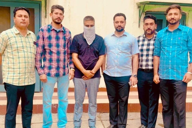 विजिलेंस ने 11,000 रुपये की रिश्वत लेते अकाउंटेंट को किया गिरफ्तार