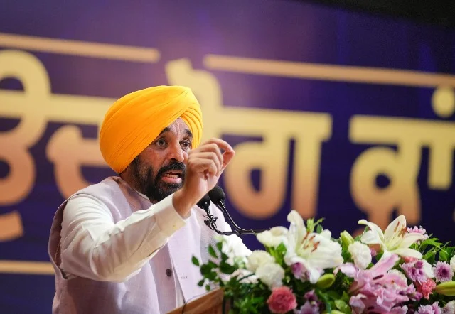 उद्योग हब बनेगा पंजाब - सीएम मान और केजरीवाल ने 24 कमेटियों का किया गठन