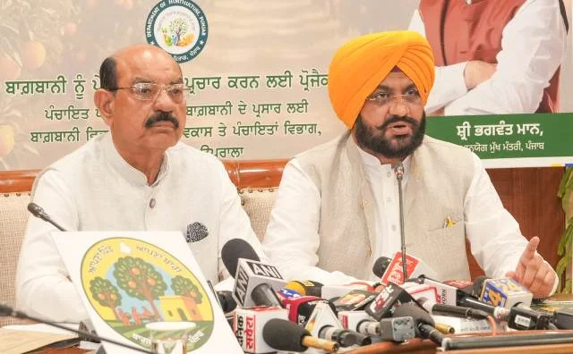 पंजाब सरकार ने 'अपणा पिंड - अपना बाग' मुहिम की शुरुआत की