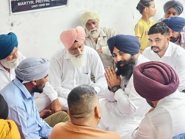 मंत्री बैंस ने शहीद लांस नायक प्रितपाल सिंह के परिवार से की मुलाकात