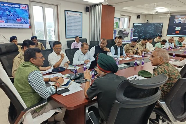 मुख्य सचिव आनंद बर्द्धन ने धराली राहत कार्यों की समीक्षा की