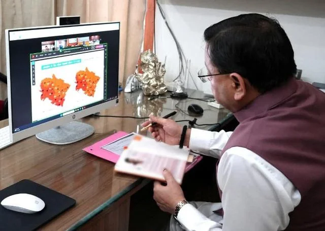 सीएम धामी ने अधिकारियों को 24×7 अलर्ट पर रहने के दिए निर्देश
