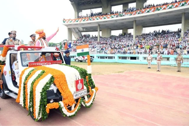 हरियाणा के सीएम ने स्वतंत्रता दिवस पर दी शुभकामनाएं