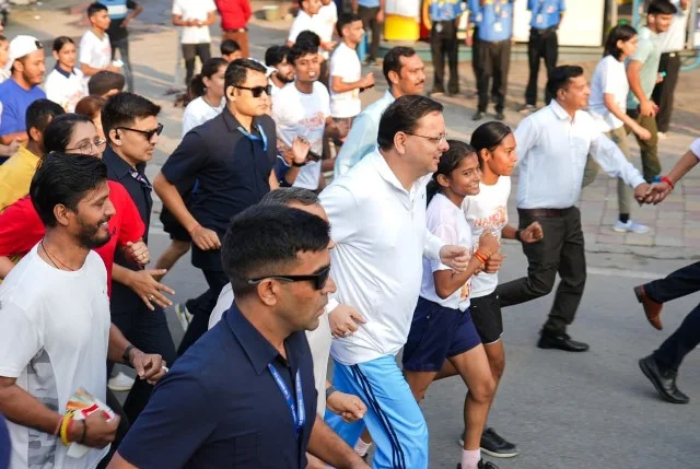 देहरादून में सीएम धामी ने ‘नमो युवा रन’ को दिखाई हरी झंडी