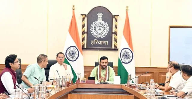 मेगा परियोजनाओं को समय पर पूरा करें: सीएम सैनी