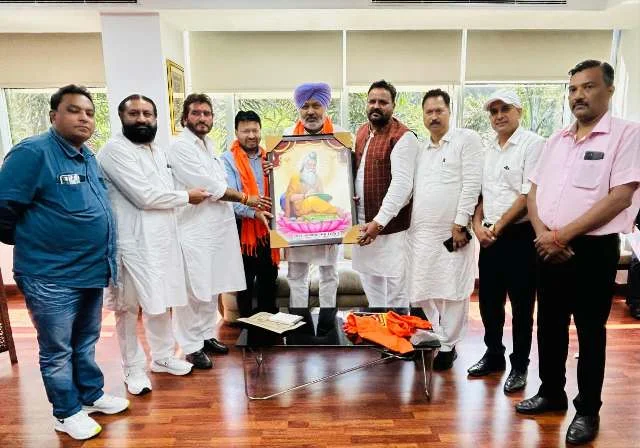 वित्त मंत्री चीमा ने सीवरमैन भर्ती नियमित करने के दिए निर्देश