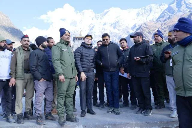 C.S. ने केदारनाथ धाम में पुनर्निर्माण कार्यों का किया निरीक्षण