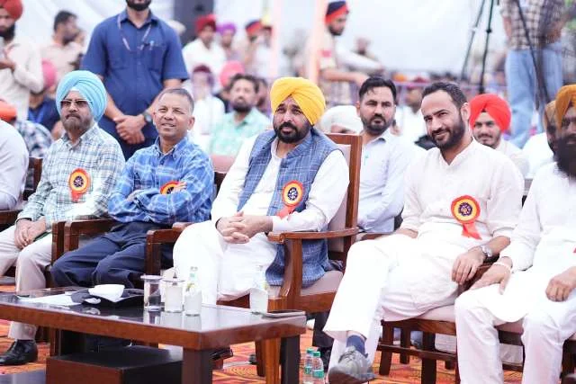 नौजवानों की ऊर्जा को सकारात्मक दिशा में लगाना समय की मांग मान
