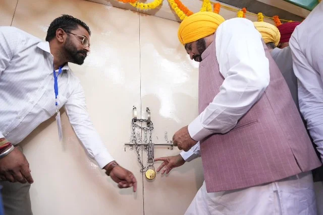 पंजाब में शुरू हुई फेसलेस R.T.O. सेवाएं, सीएम मान और केजरीवाल ने किया शुभारंभ