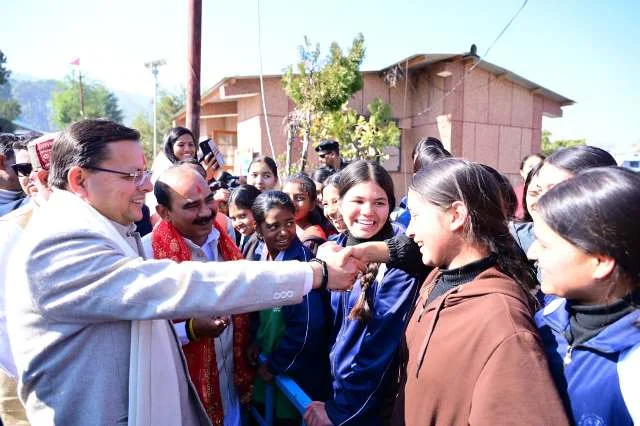 ताड़ीखेत में सीएम धामी ने बहुद्देश्यीय शिविर में किया संवाद