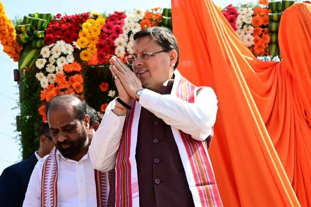 धामी ने मदनपल्ली में अटल बिहारी वाजपेयी की प्रतिमा का अनावरण किया