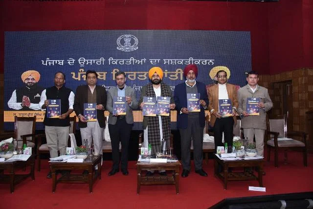 निर्माण श्रमिकों के लिए जागरूकता कार्यक्रम, श्रम मंत्री ने हैंडबुक जारी की