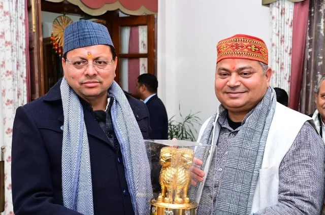 सीएम धामी से केंद्रीय जल शक्ति राज्य मंत्री डॉ. राज भूषण चौधरी की भेंट