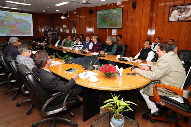 रेल टनलों की एस्केप टनल को पैरेलल रोड बनाने पर जोर सीएम धामी