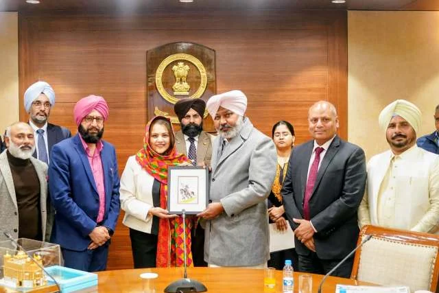 वित्त मंत्री हरपाल चीमा ने कनाडाई प्रतिनिधिमंडल की मेजबानी की