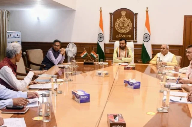 आमजन को अधिक सुविधाएं देने के लिए सरकार गंभीर CM