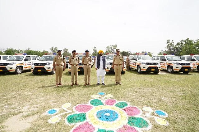 सीएम मान ने 508 इमरजेंसी रिस्पांस वाहनों को दिखाई हरी झंडी