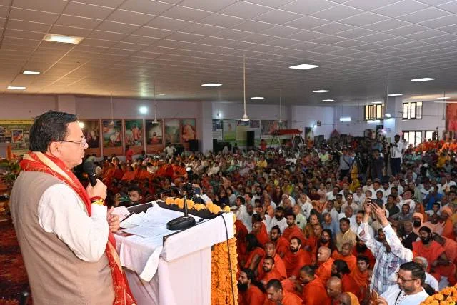 अक्षय तृतीया पर सीएम धामी ने श्री अखण्ड परमधाम गंगा घाट का लोकार्पण किया