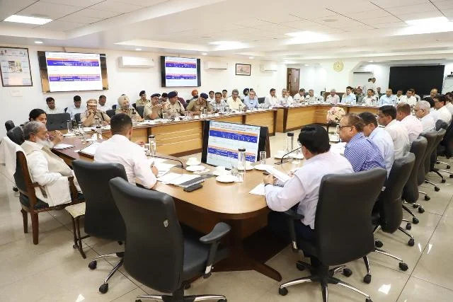 ऊर्जा मंत्री ने निर्बाध बिजली आपूर्ति सुनिश्चित करने के निर्देश दिए