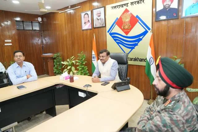 चारधाम यात्रा मार्गों की मरम्मत को लेकर मुख्य सचिव आनंद वर्धन की बैठक