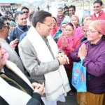 माणा गांव पहुंचे सीएम धामी, श्रद्धालुओं और स्थानीय लोगों से किया संवाद