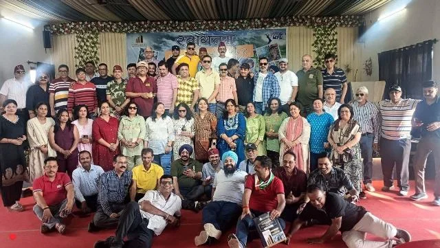 मोरनी नेचर कैंप में एकत्रित देशभर के ट्रैवलर्स।