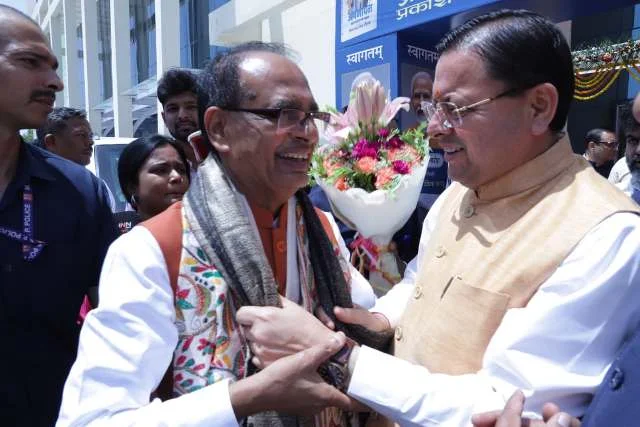 नई दिल्ली में शिवराज सिंह चौहान की पुस्तक लोकार्पण में शामिल हुए सीएम धामी