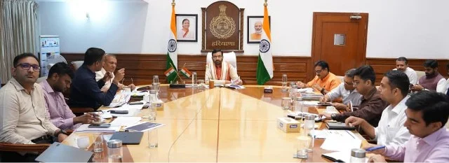 परिवार पहचान पत्रों में आय सत्यापन का काम ग्राम सभाओं से कराने के निर्देश