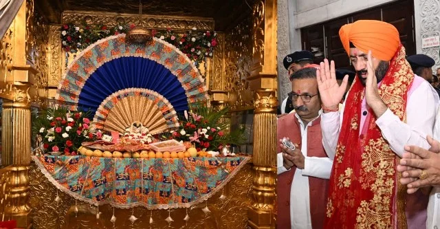 मुख्यमंत्री सैनी ने डेरा ब्यास पहुंचकर बाबा गुरिंदर सिंह ढिल्लों से की मुलाकात