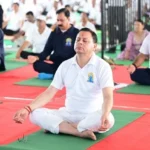 अंतर्राष्ट्रीय योग दिवस : धामी ने हजारों लोगों के साथ किया सामूहिक योगाभ्यास