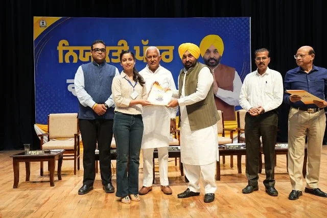 पंजाब में पारदर्शी भर्ती नीति का असर, सरकारी नौकरियों के लिए लौट रहे प्रवासी युवा - CM