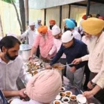 पंजाब सिविल सचिवालय में छबील और लंगर का आयोजन
