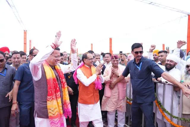 ‘खेत बचाओ अभियान’ का शुभारंभ, ₹369.66 करोड़ की विकास योजनाओं की मिली सौगात