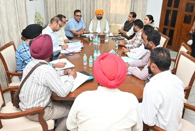 ठेका और आउटसोर्स कर्मचारियों के नियमितीकरण के लिए सरकार प्रतिबद्ध बिजली मंत्री