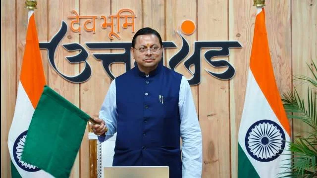 धामी और रेल मंत्री अश्विनी वैष्णव ने रामनगर-देहरादून एक्सप्रेस रेल सेवा का शुभारंभ किया