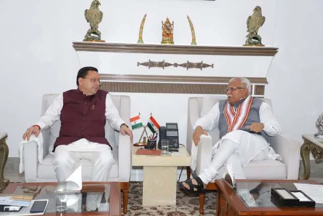 धामी ने केंद्रीय मंत्री मनोहर लाल से उत्तराखंड की ऊर्जा परियोजनाओं पर की चर्चा